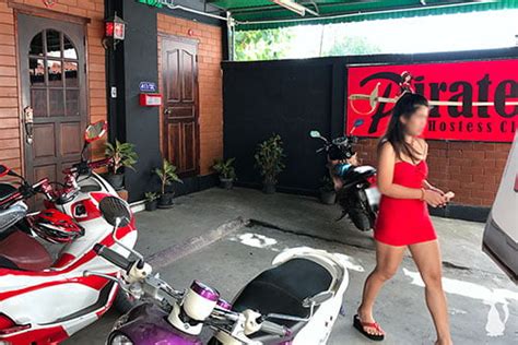 thai spankbanh|BLOW JOB AND HAND JOB BARS IN PATTAYA .